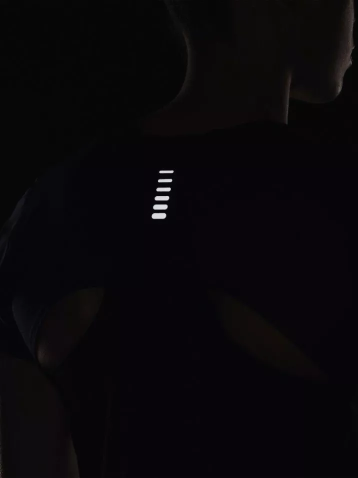 T-shirt Under Armour UA IsoChill Run Laser Tee-BLK