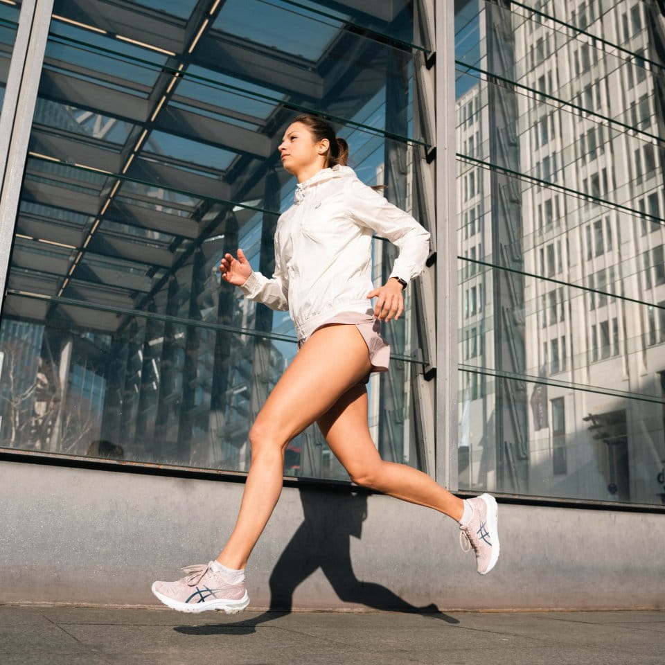 Dámská běžecká bunda s kapicí Asics Nagino