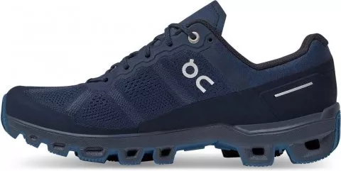 Trail shoes On Running Cloudventure