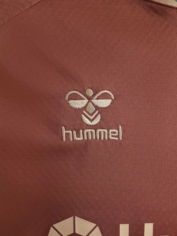 Hummel 1. FC Magdeburg Away 2026/27 Póló