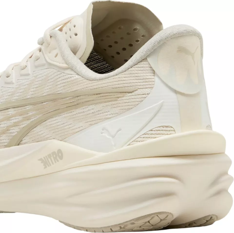 Обувки за бягане Puma Deviate Nitro 4