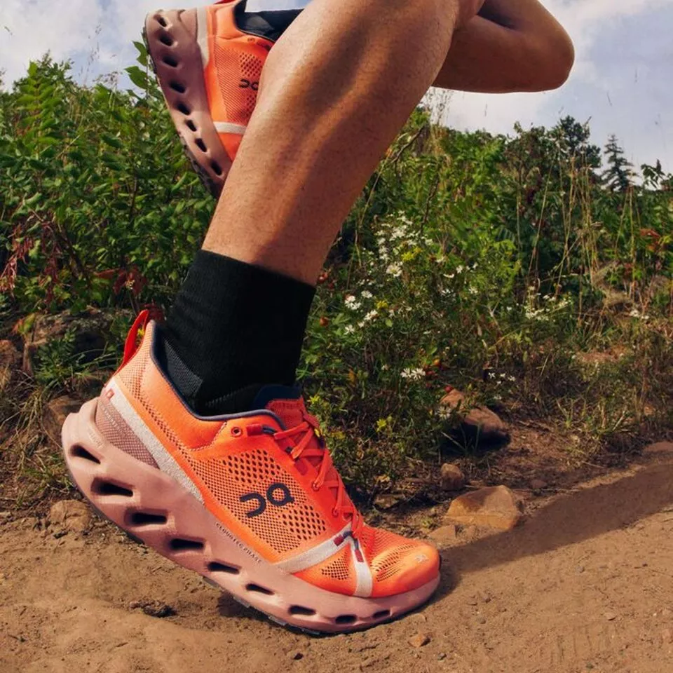 Chaussures de On Running Cloudsurfer Trail
