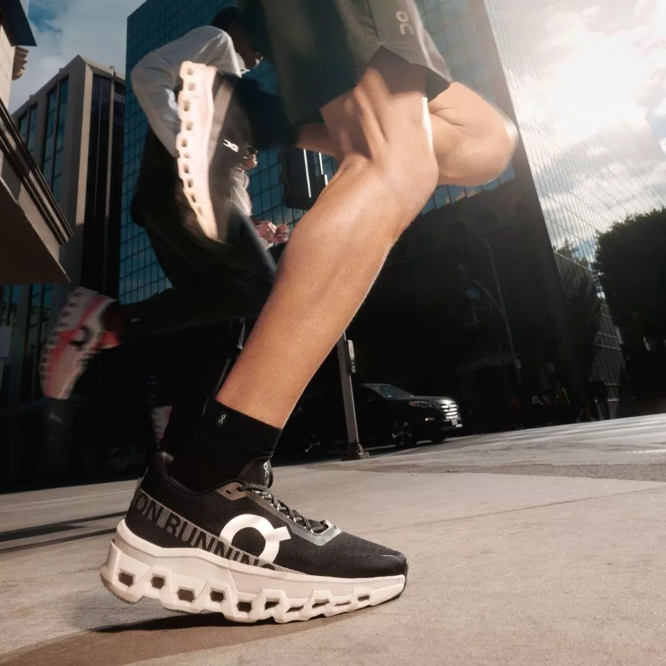 Chaussures de On Running Cloudmonster 2