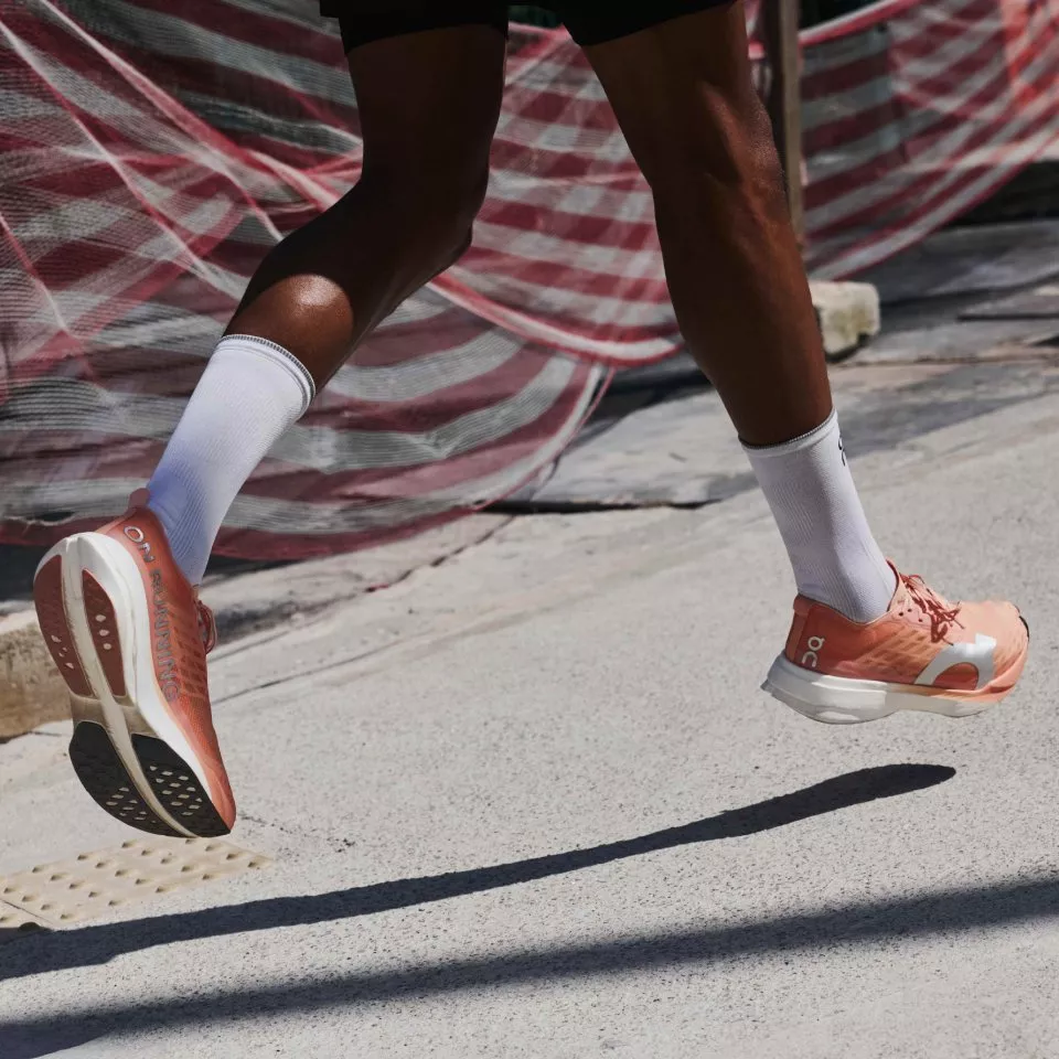 Laufschuhe On Running Cloudboom Strike