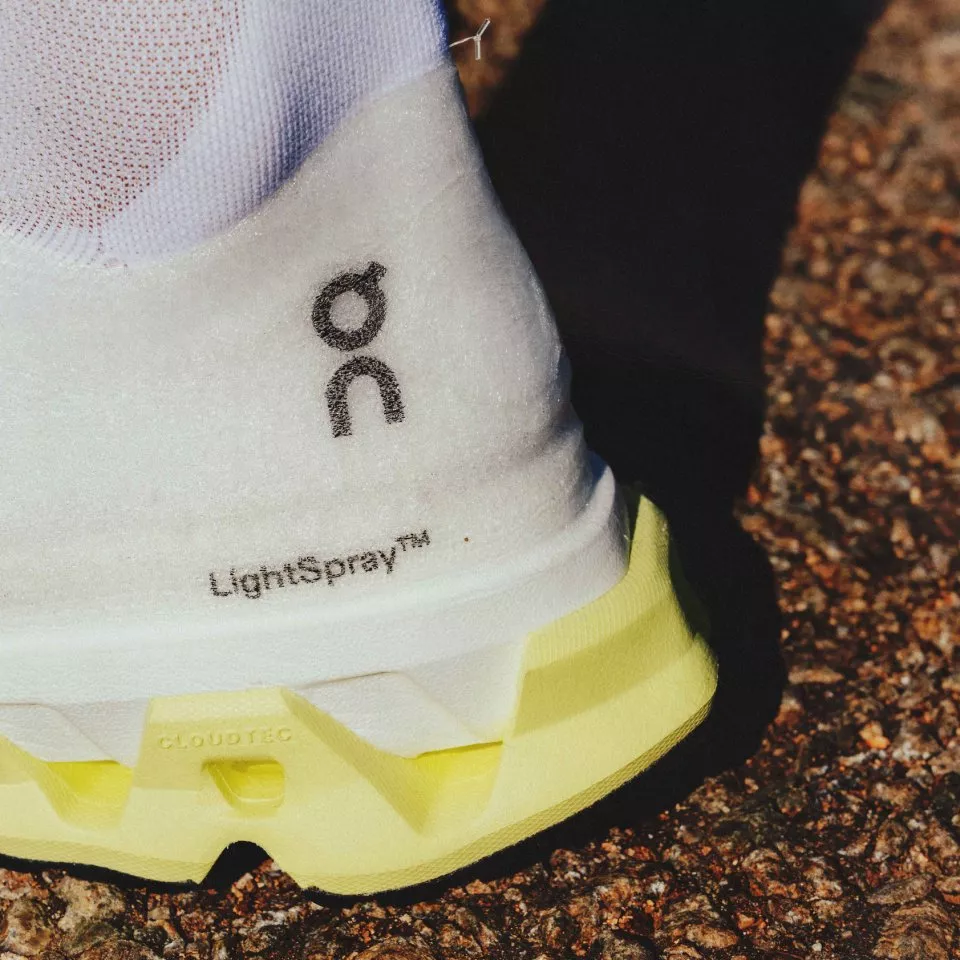 Hardloopschoen On Running Cloudmonster 3 Hyper LightSpray