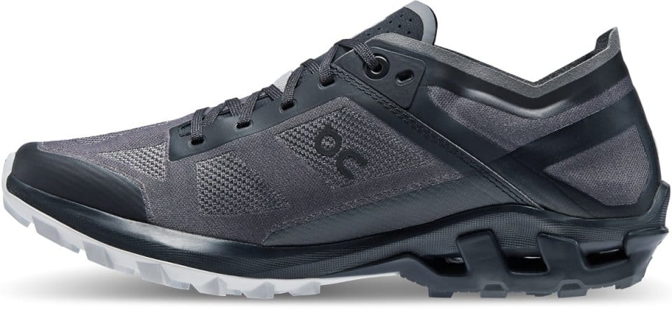 Trail shoes On Running Cloudventure Peak 3