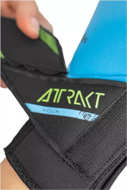 Brankárske rukavice Reusch Attrakt Evolution Aqua 2024 Goalkeeper Gloves