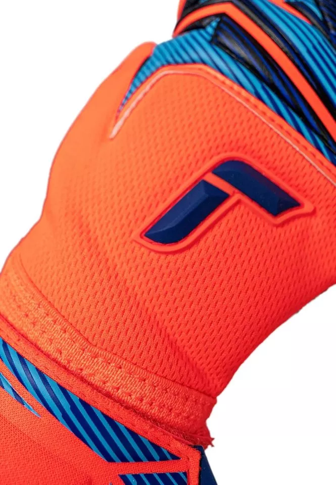 Brankářské rukavice Reusch Attrakt Fusion NC