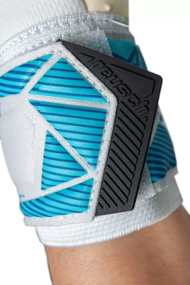 Reusch Attrakt SpeedBump Goalkeeper Gloves Kapuskesztyű