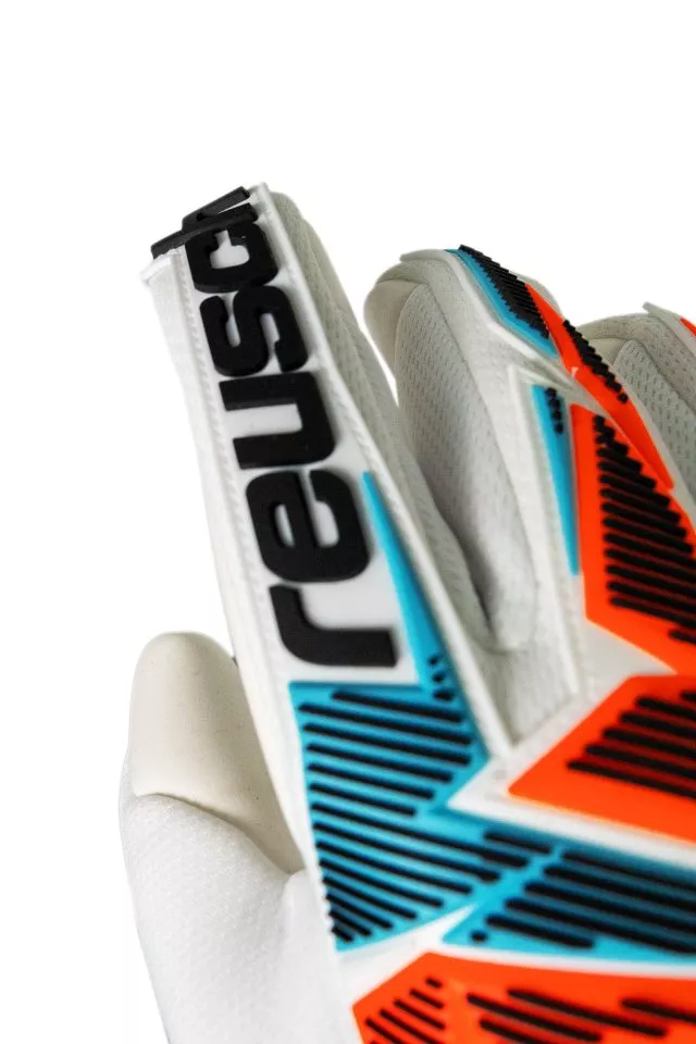 Reusch Attrakt Freegel Advance Goalkeeper Gloves