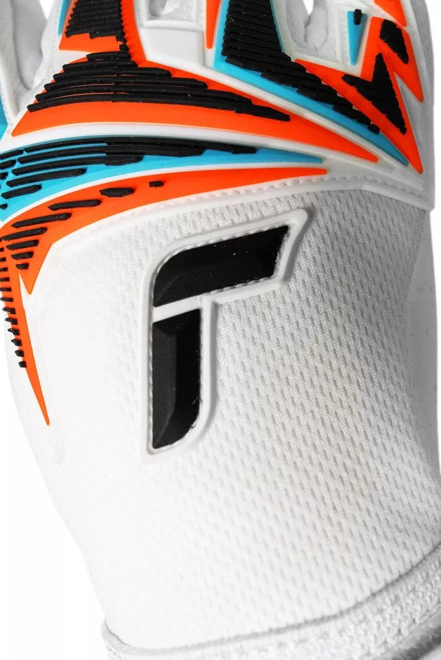 Reusch Attrakt Freegel Advance Goalkeeper Gloves