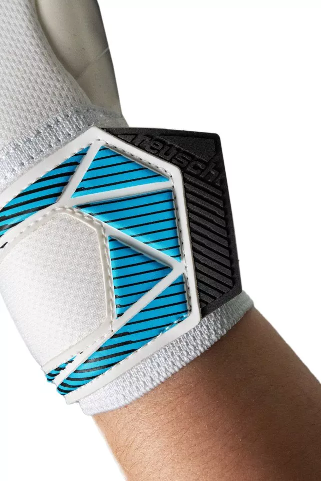 Reusch Attrakt Freegel Advance Goalkeeper Gloves