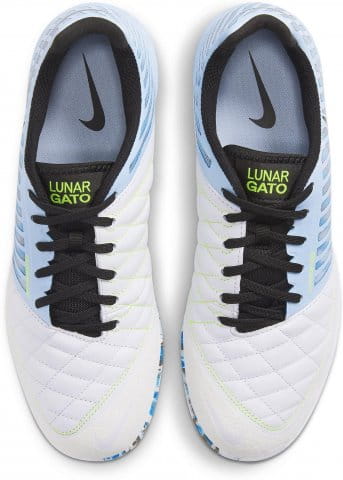 nike indoor court shoes