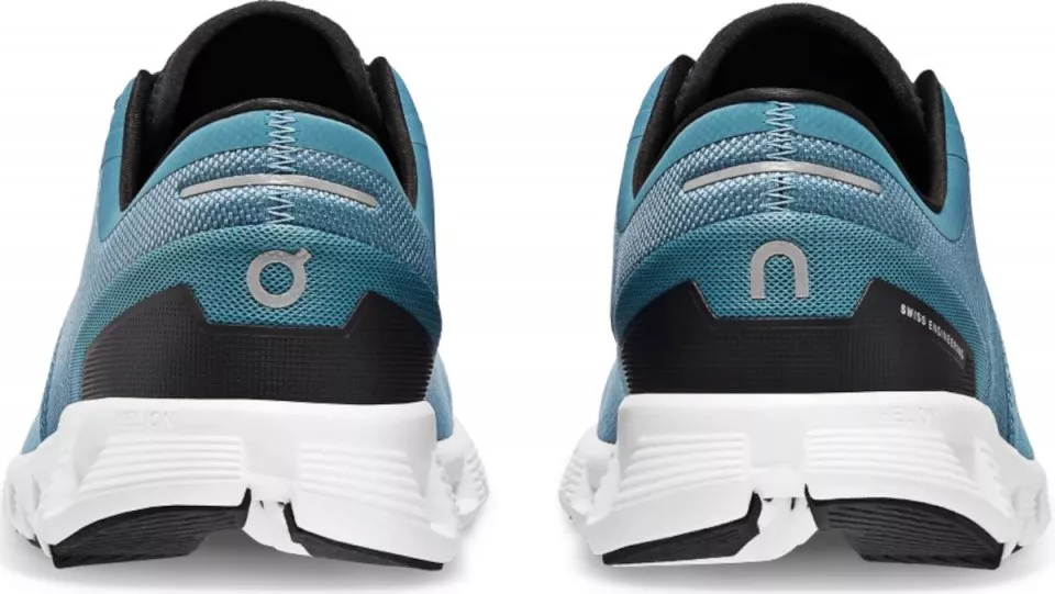 Chaussures de On Running Cloud X 3