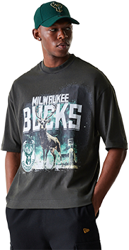 New Era NBA Washed Graphic Milwaukee Bucks T-Shirt