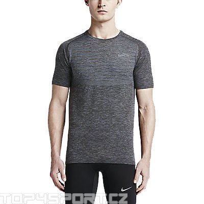 Especializarse Fuerza ejemplo Camiseta Nike DRI-FIT KNIT SS - Top4Running.es