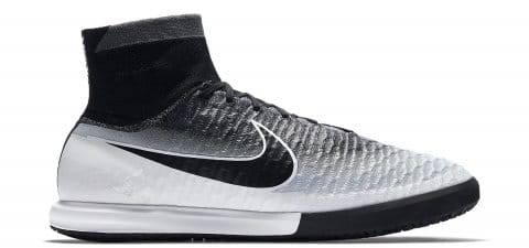 nike magistax proximo ic