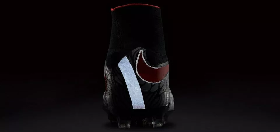 Botas de fútbol Nike HYPERVENOM PHANTOM II NJR AG-R