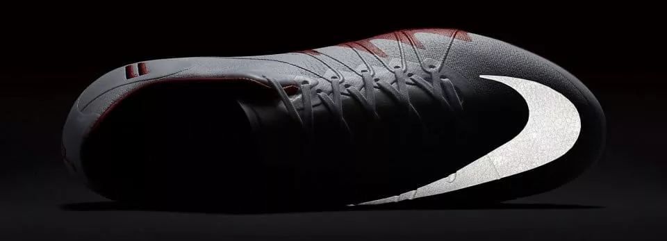 Pánské kopačky Nike Hypervenom Phinish NJR x Jordan FG