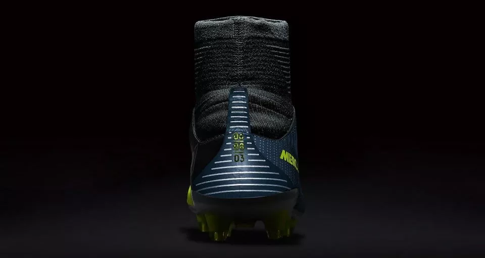 Pánské kopačky Nike Mercurial Veloce III CR7 AG-PRO