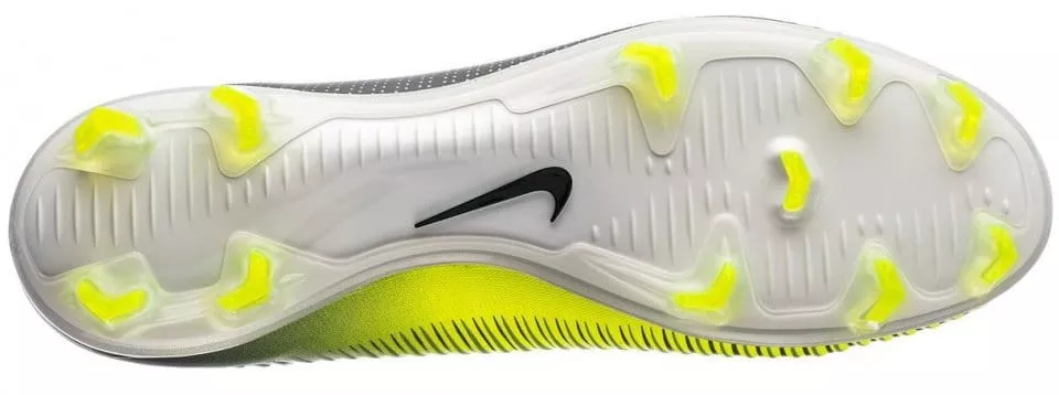 Kopačky Nike MERCURIAL VELOCE III CR7 FG