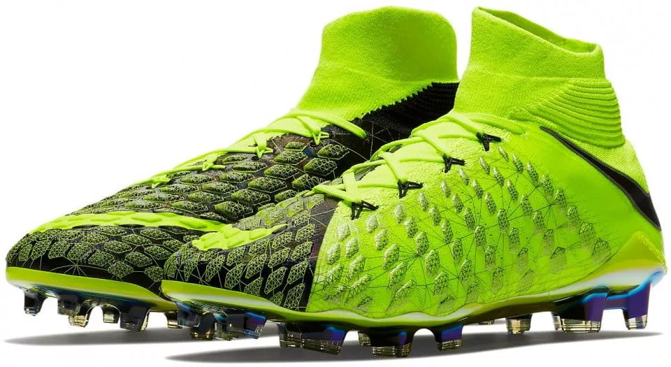 Football shoes Nike HYPERVENOM PHANTOM III DF SE FG