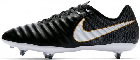 nike tiempo ligera