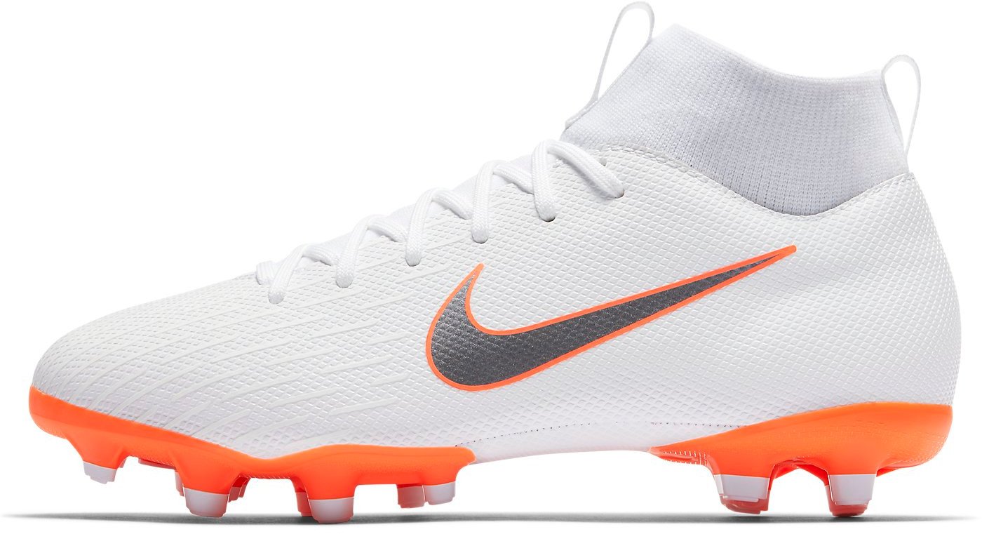 Nike Mercurial Superfly 7 Academy MDS FG Soccer Cleat.