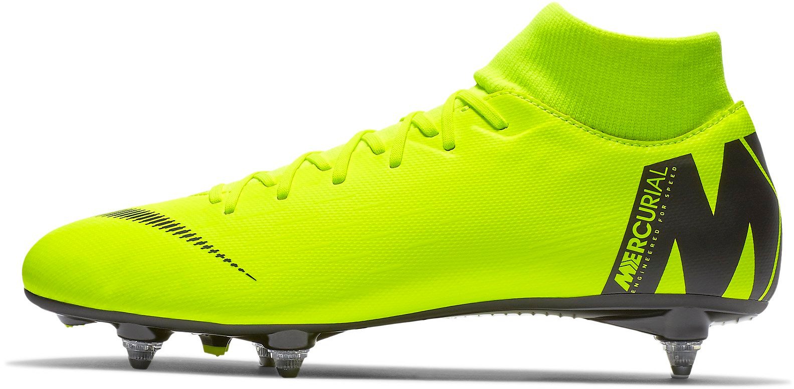 Nike Mercurial Superfly VI Club MG Ni帽o Wolf football boots.