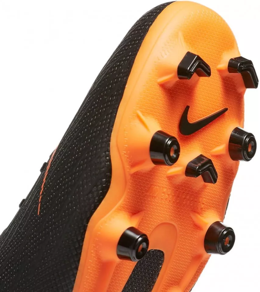 Kopačky Nike VAPOR 12 ACADEMY MG