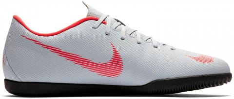 Indoor/court shoes Nike VAPORX 12 CLUB IC - Top4Football.com
