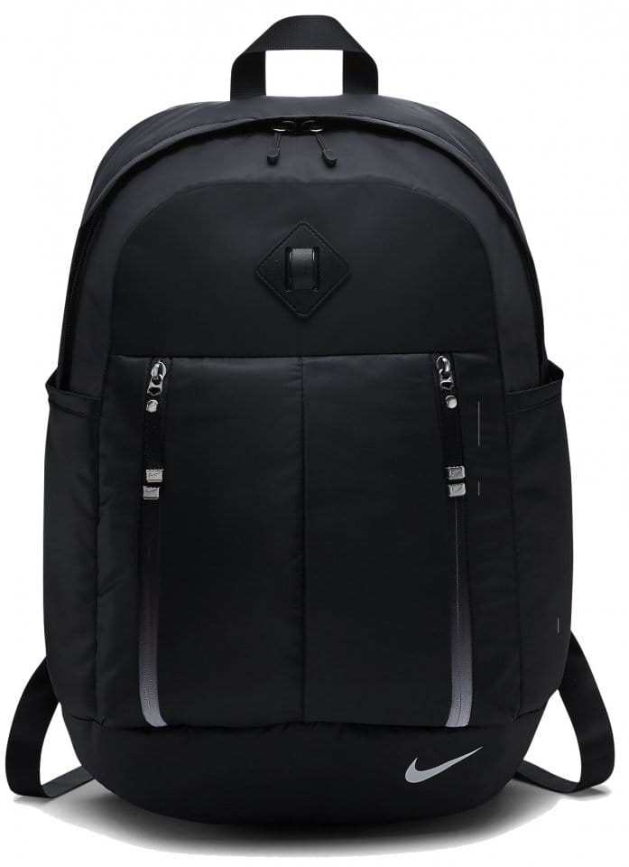 nike auralux printed training backpack Club Print this is a versatile backpack that combines basketball Nike Varsity Elite Printed Backpack-Cream