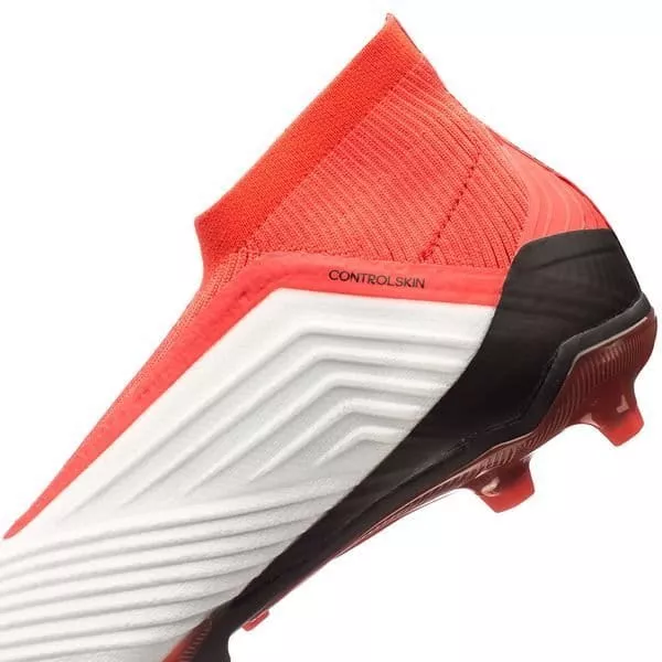 Football shoes adidas PREDATOR 18+ FG J