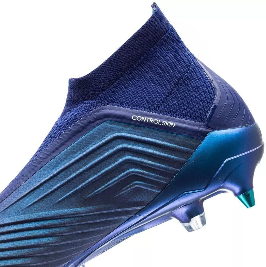 Ghete de fotbal adidas PREDATOR 18+ SG