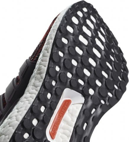 Running shoes adidas UltraBOOST 