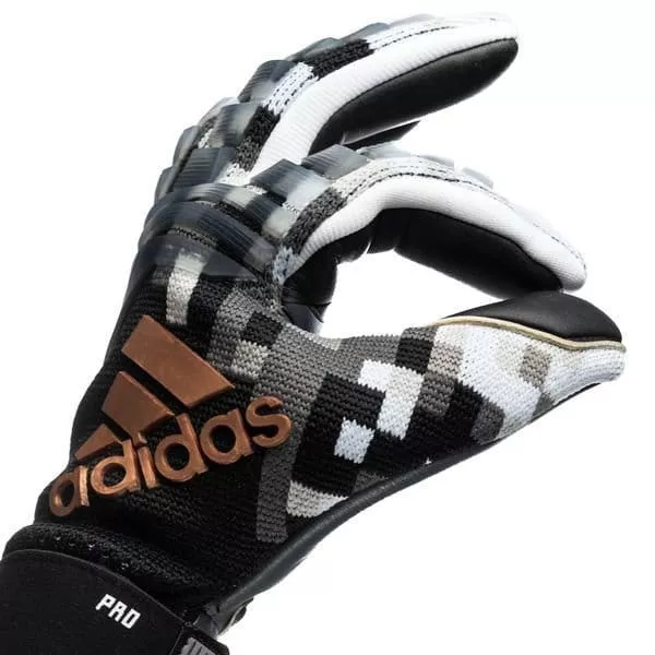 Goalkeeper's gloves adidas Pred World Cup