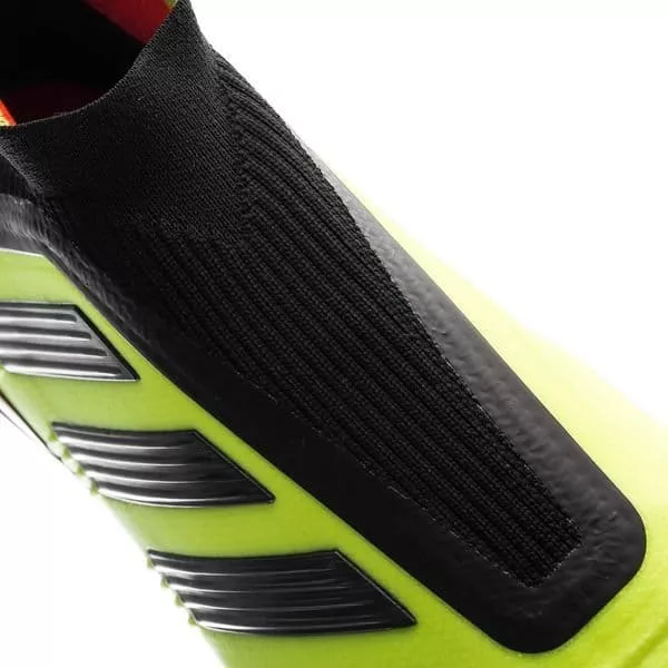 adidas PREDATOR 18+ FG Futballcipő