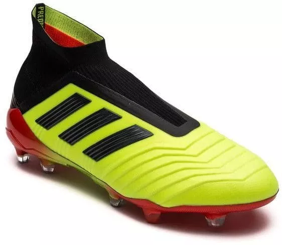 Football shoes adidas PREDATOR 18+ FG