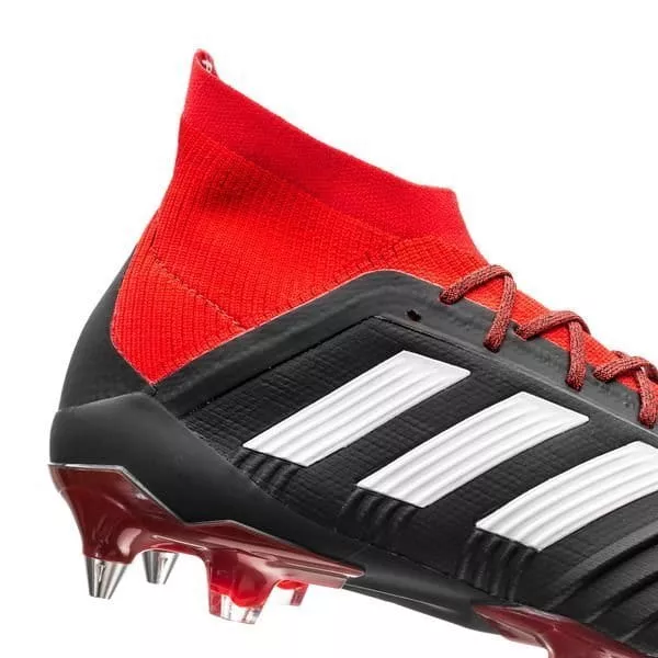 Football shoes adidas PREDATOR 18.1 SG