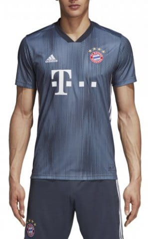 FCB 3 JSY 18/19