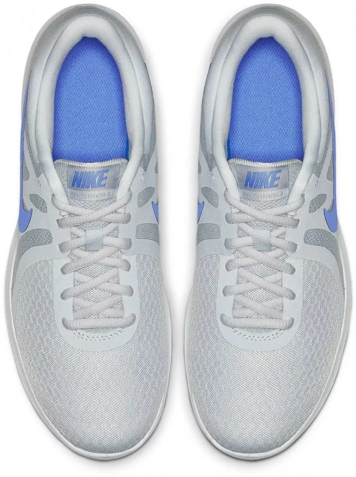 Bežecké topánky Nike WMNS REVOLUTION 4 EU