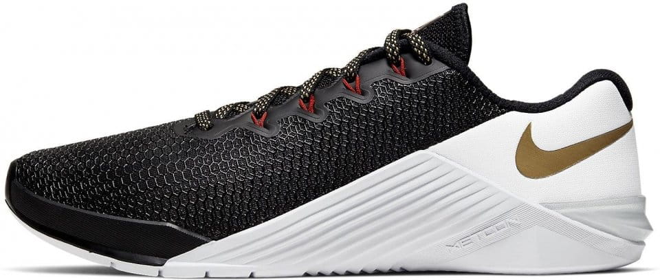 Nike WMNS METCON 5 Fitness cipők