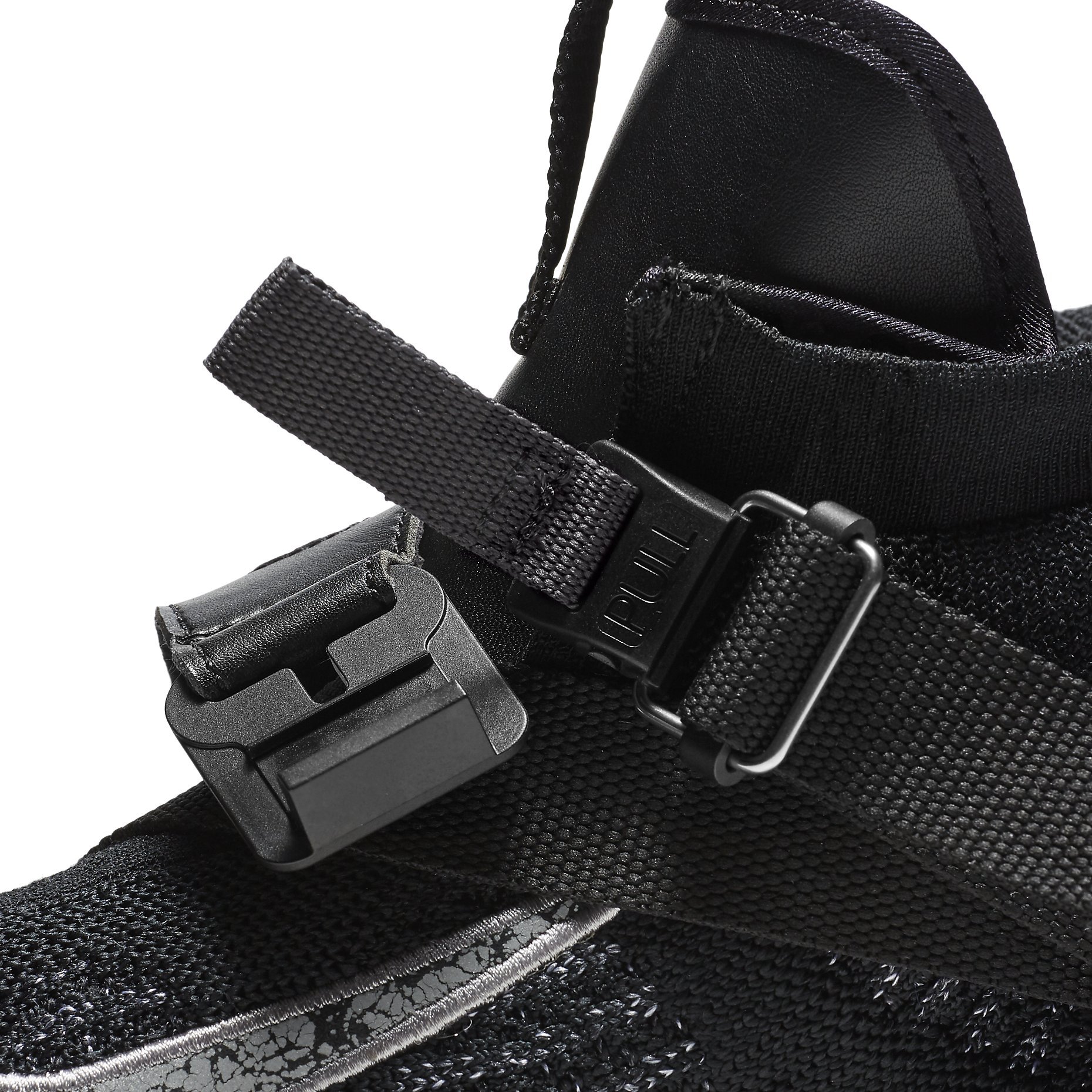 vapormax with buckle