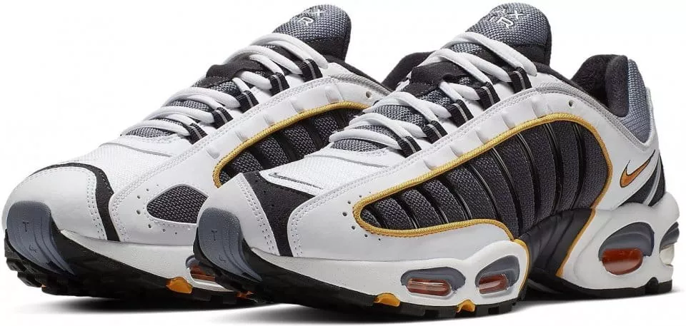 Shoes Nike AIR MAX TAILWIND IV