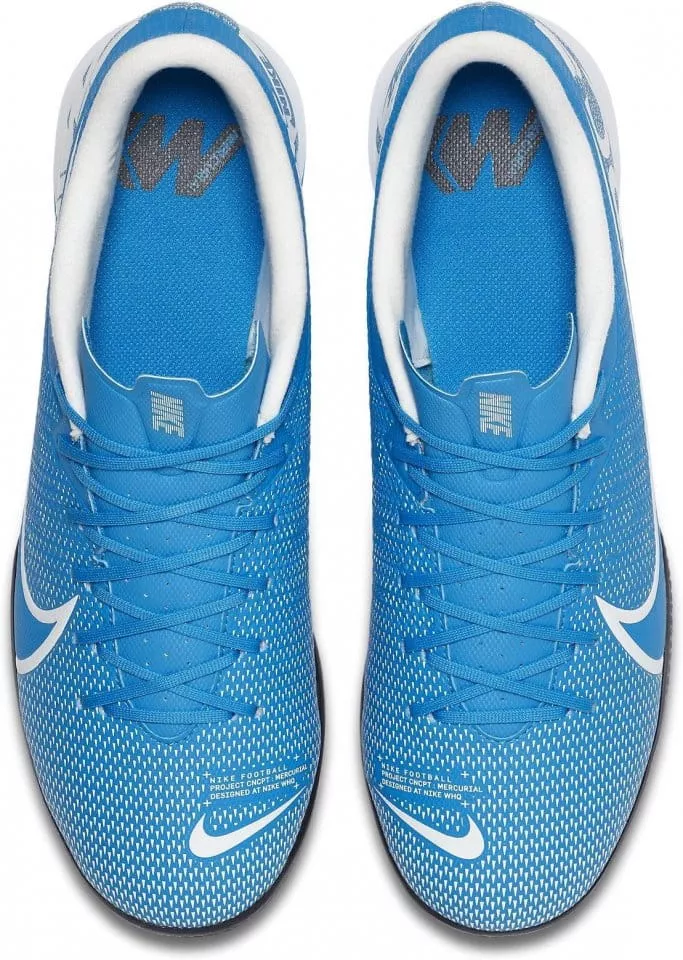 Sálovky Nike VAPOR 13 ACADEMY IC