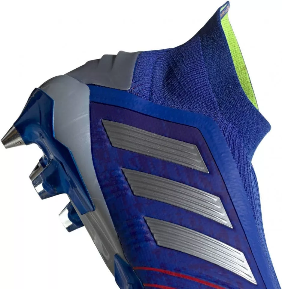 Football shoes adidas PREDATOR 19+ SG