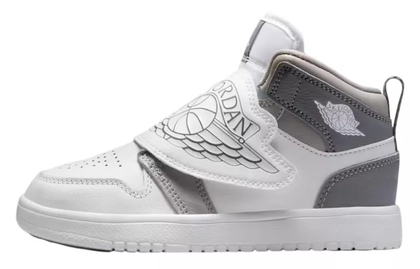Incaltaminte Jordan Sky 1