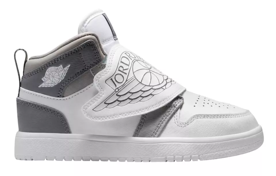 Incaltaminte Jordan Sky 1