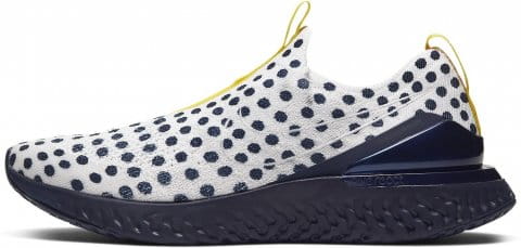 epic phantom react running shoe nike