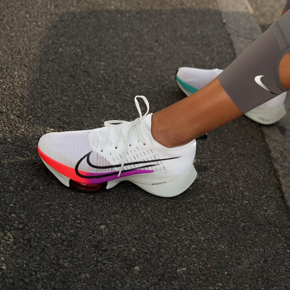 nike zoomx tempo next